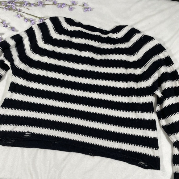 NEW Wildfox [ Large ] Optic Stripe Leanne‎ Sweater in Night Vanilla - Picture 9 of 12